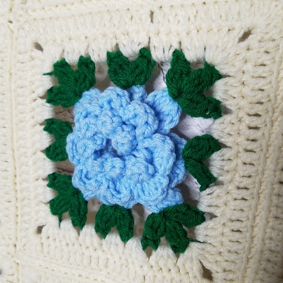 Rose Afghan Fringe Fabulous Handmade - Picture 2 of 6